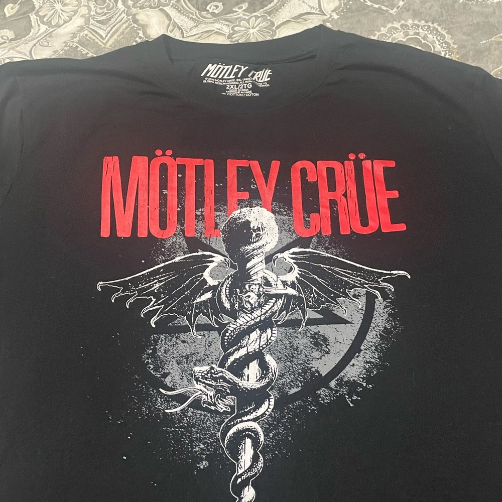 Motley Crue T shirt XXL